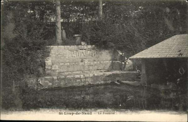 Saint-Loup-de-Naud Fontaine