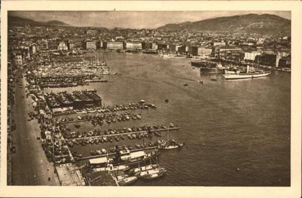 Marseille Bouches-du-Rhone Fliegeraufnahme Vieux Port