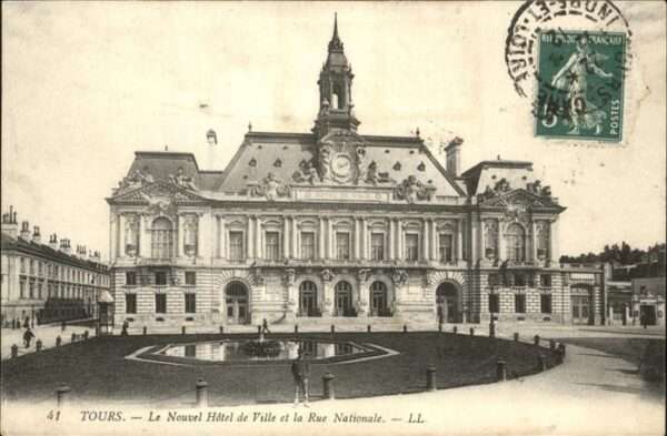 Tours Indre-et-Loire Nouvel Hotel de Ville et la Rue Nationa