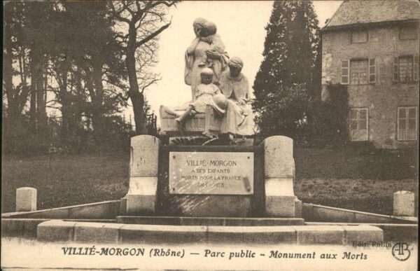 Villie-Morgon Parc public Monument aux Morts