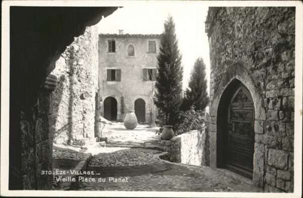 Eze 06 Vieille Place du Planet