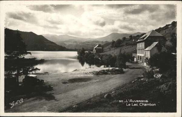Chambon-sur-Lac Gebäude