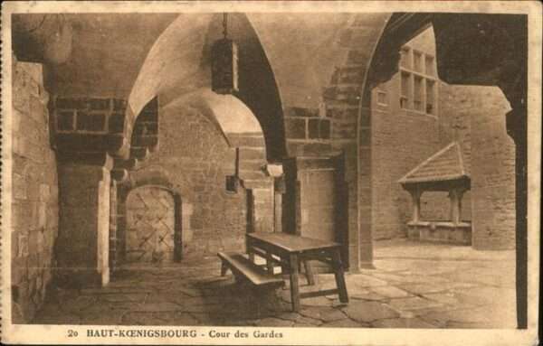 Haut-Koenigsbourg Hohkoenigsburg Cour des Gardes
