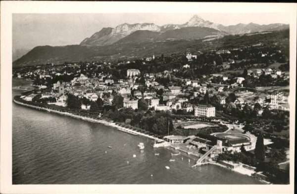 Evian-les-Bains Haute Savoie Fliegeraufnahme