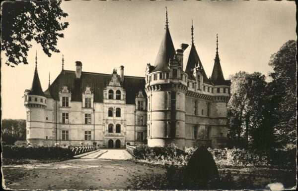 Azay-le-Rideau Cahteau Monument historique