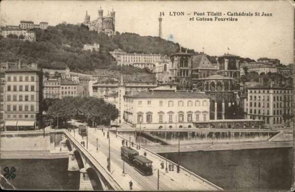 Lyon France Pont Tilsitt Strassenbahn  Cathedrale S