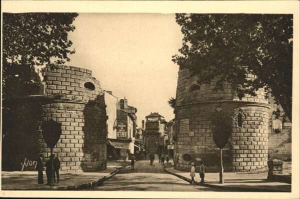 Arles Bouches-du-Rhone Porte de la Cavalerie