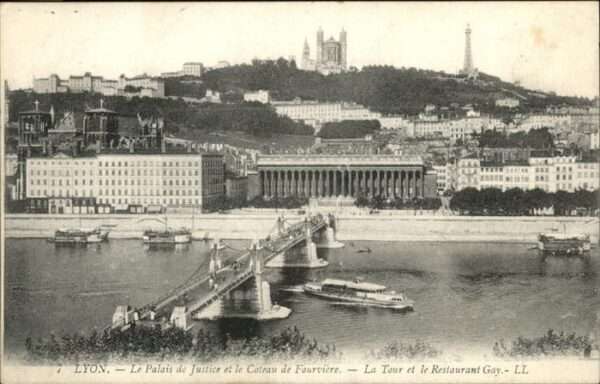 Lyon France Palais Justice Brücke Schiff