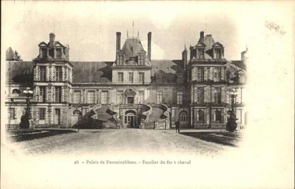 Fontainebleau Palais