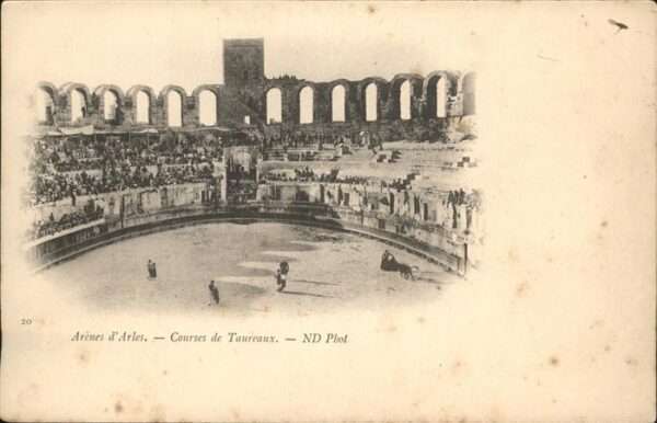 Arles Bouches-du-Rhone Arenes Taureaux