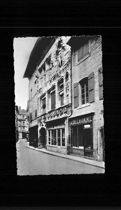 Valence 26 Maison des Tetes