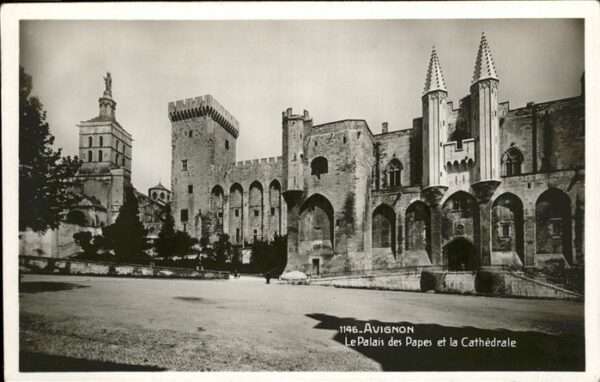 Avignon Vaucluse Palais des Papes Cathedrale