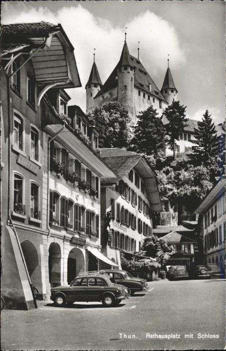 Thun Rathausplatz Schloss