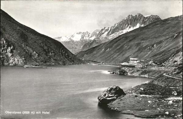 Oberalpsee Hotel
