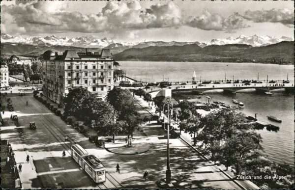 Zuerich Brücke Strassenbahn Schiff