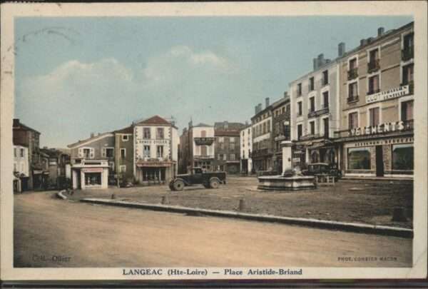 Langeac Place Aristide Briand Brunnen