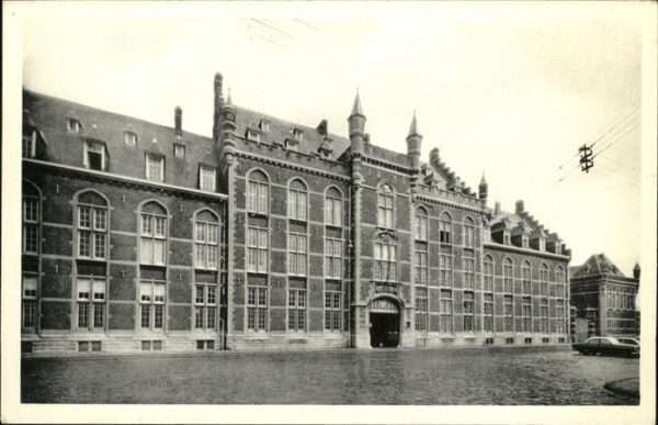 Bruxelles Bruessel Caserne Baron Michel