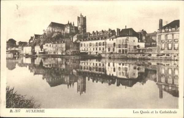 Auxerre Quais Cathedrale