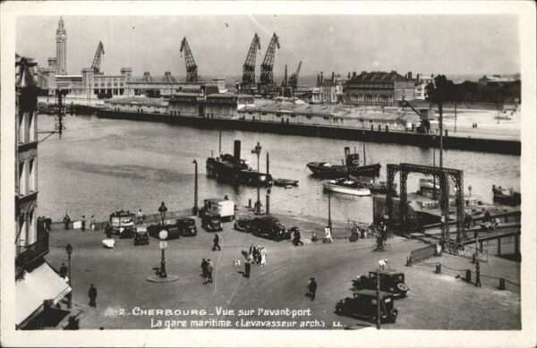 Cherbourg L'Avant-port Gare maritime