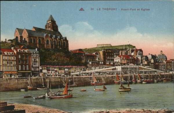 Le Treport Avant Port Eglise
