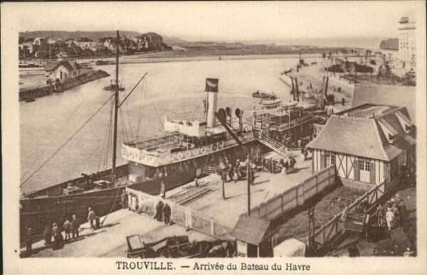 Trouville-sur-Mer Arrivee du Bateau