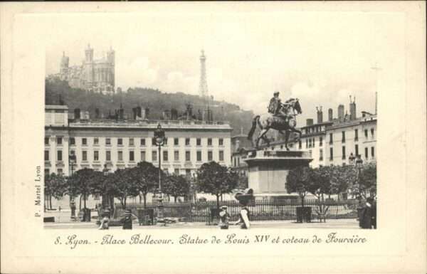 Lyon France St. Lyon Place Bellecour, Statue Louis