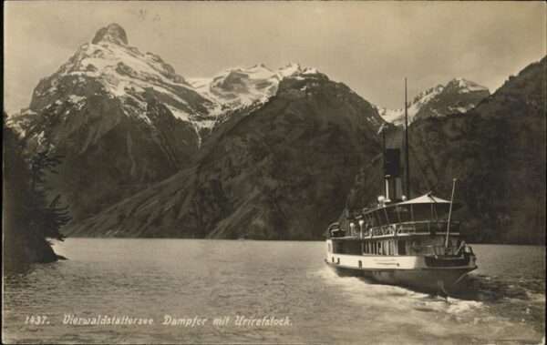 Vierwaldstaettersee SZ Dampfer Urirotstock