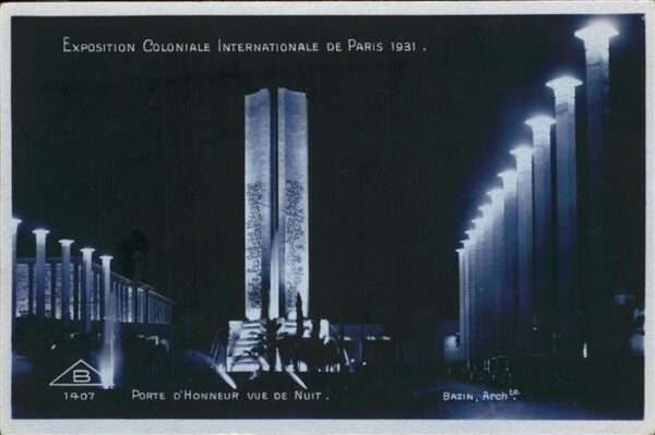 Exposition Coloniale Paris 1931 Porte Honneur vue de Nuit