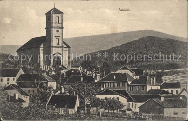 Lusse Ortsansicht mit Kirche
