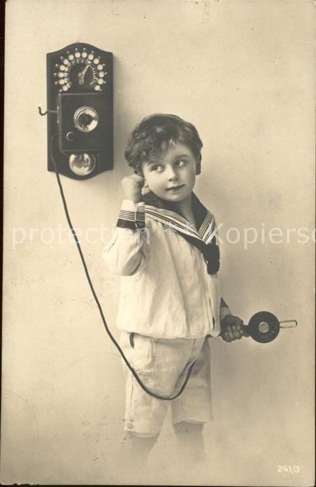 Telefon Kind Junge Matrosenanzug