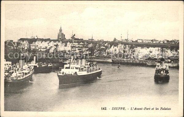 Dampfer Oceanliner Dieppe Avant-Port et les Falaises