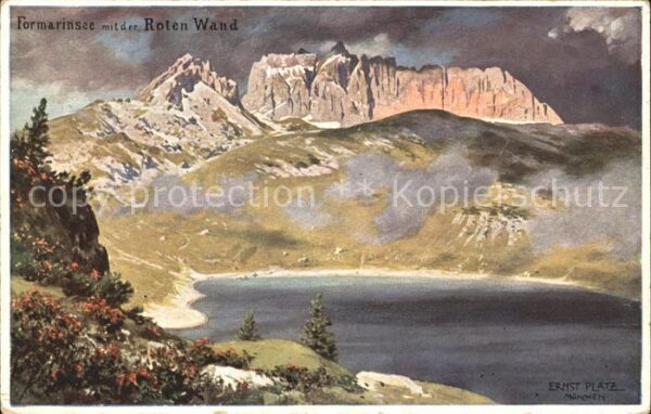 Platz Ernst Formarinsee mit der Roten Wand