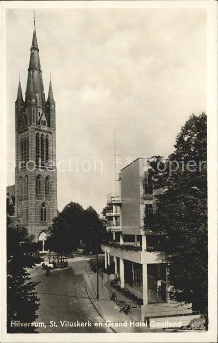Hilversum St Vituskerk en Grand Hotel Gooiland