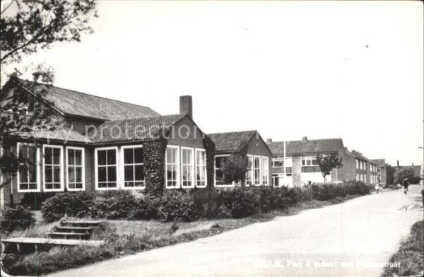 Andijk Pius X school met Doumastraat