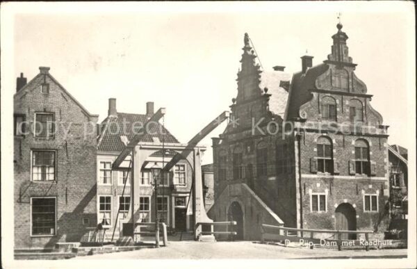 De Rijp Dam met Raadhuis Zugbrücke