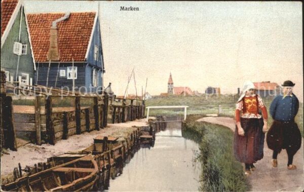 Marken Dorfansicht Wasserstrasse Kirche Tracht