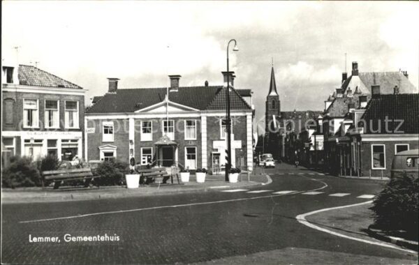 Lemmer Gemeentehuis Strassenpartie Kirche