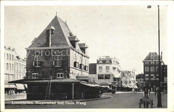 Leeuwarden Nieuwestad met Oude Waag