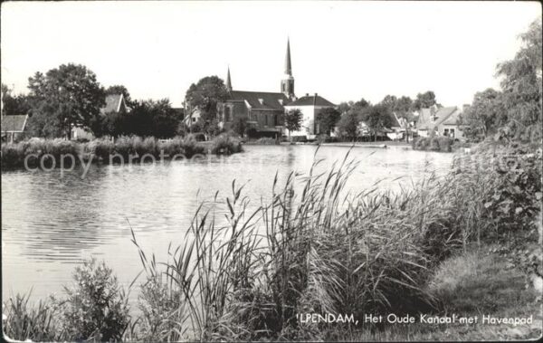 Ilpendam Oude Kanaal met Havenpad