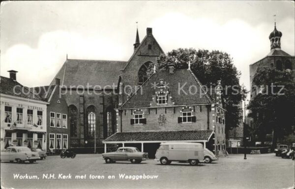 Workum NH Kerk met toren en Waaggebouw