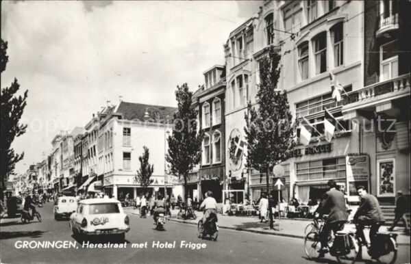 Groningen Herestraat met Hotel Frigge