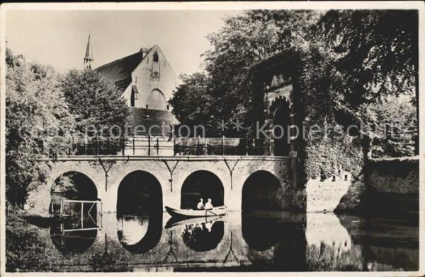 Haamstede Brücke Torbogen Partie am Fluss