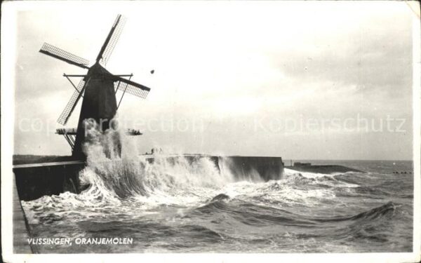 Vlissingen Oranjemolen Windmühle Brandung