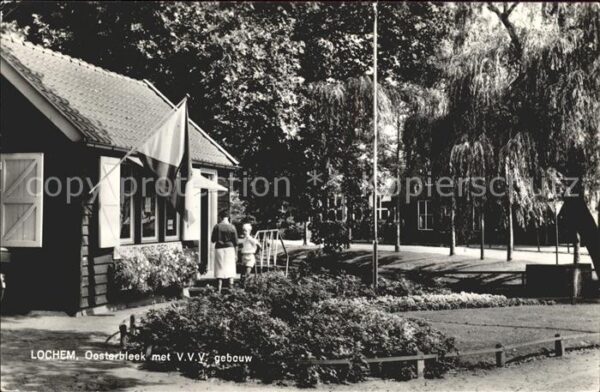 Lochem Oosterbleek met VVV gebouw Fahne