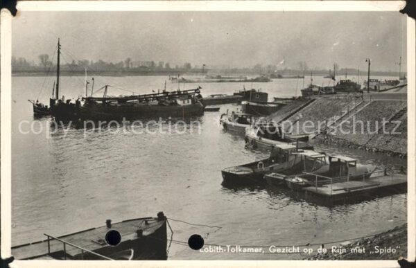 Lobith Gezicht op de Rijn met Spido Rhein Binn