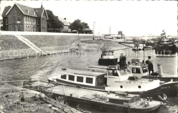 Tolkamer Lobith Rheinpartie Kahn Schlepper Binnenschiff