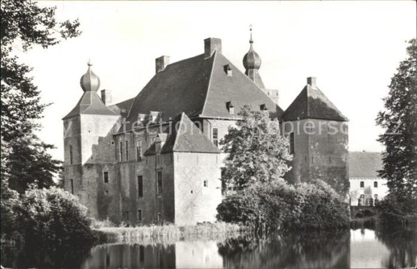 Vaassen Kasteel Cannenburch Schloss