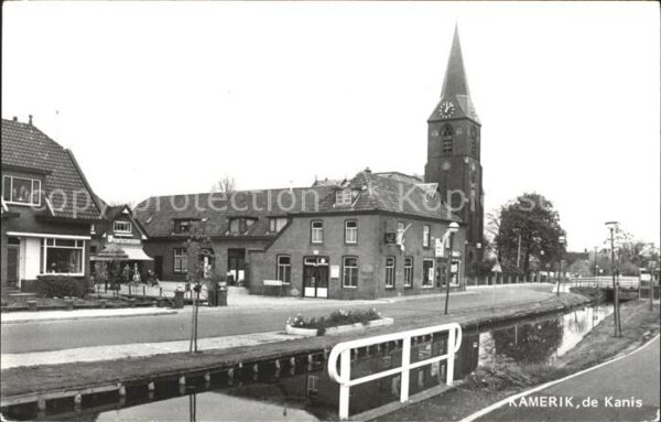 Kamerik Kanis Kerk Kirche Partie am Fluss