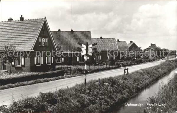Opheusden Parallelweg Bachlauf