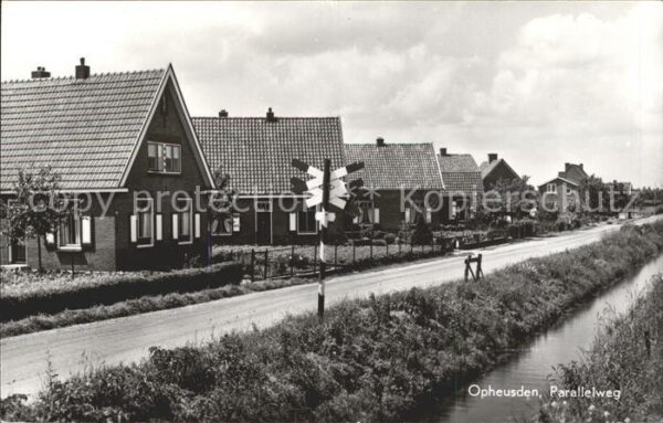 Opheusden Parallelweg Bachlauf